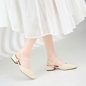 Giày cao gót nữ Moonn N10 màu kem – góc nghiêng, mũi nhọn nhẹ, quai hậu thanh mảnh