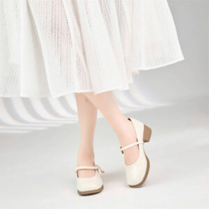 Giày nữ màu kem gót thấp quai ngang thanh lịch