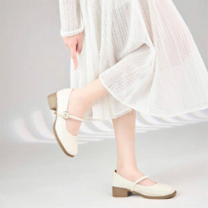 Giày nữ màu kem gót thấp quai ngang thanh lịch