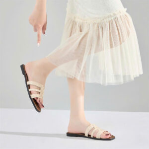 Dép nữ Moonn đế bệt quai đan chéo mềm mại