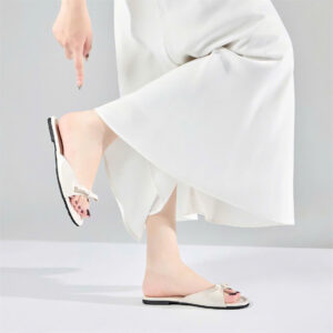 Dép nữ Moonn đế bệt quai bản cong phối nơ nhỏ xinh