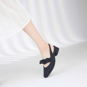 Giày cao gót Moonn bít mũi Oval quai ngang thắt nơ