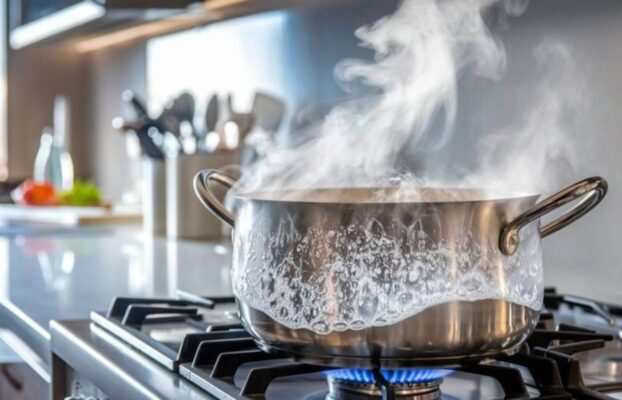 dép crocs bị rộng phải làm sao cách xử lý tại nhà